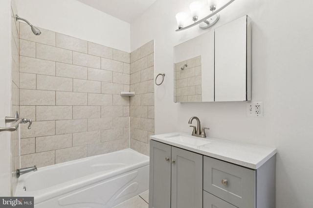 2219 N 10TH ST, Philadelphia, PA 19133