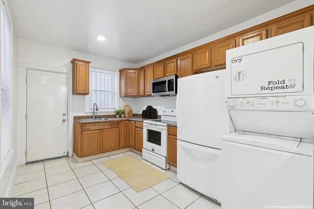 2219 N 10TH ST, Philadelphia, PA 19133