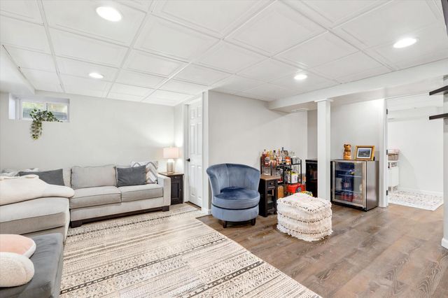 408 MAPLEWOOD RD, Springfield, PA 19064