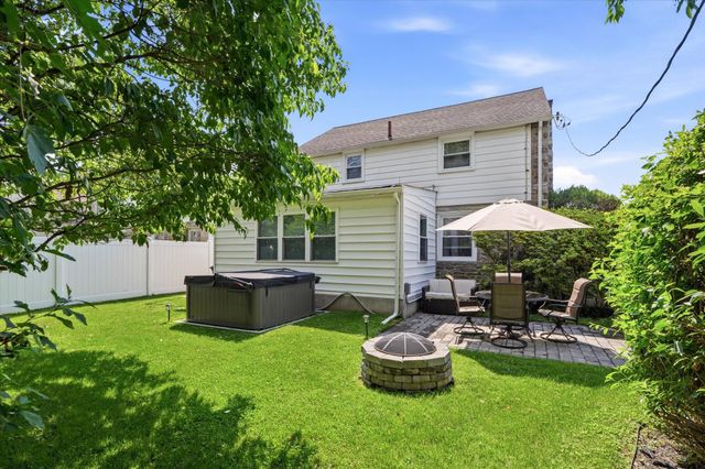 408 MAPLEWOOD RD, Springfield, PA 19064