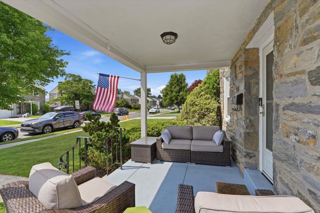 408 MAPLEWOOD RD, Springfield, PA 19064