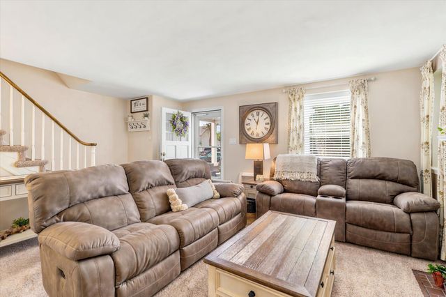 408 MAPLEWOOD RD, Springfield, PA 19064