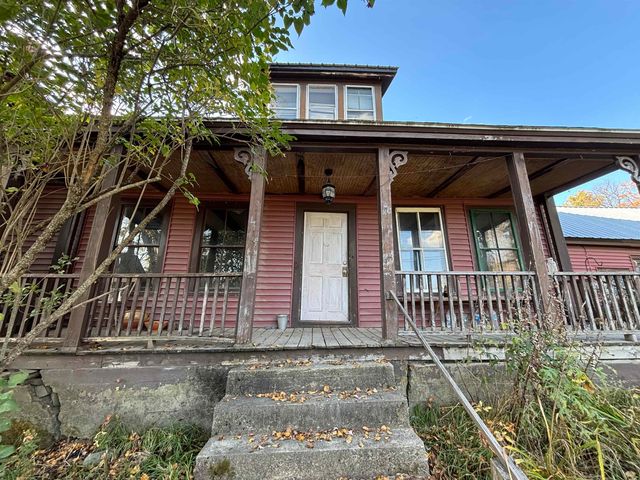 5 & 17 Berry Hill, Sheffield, VT 05866