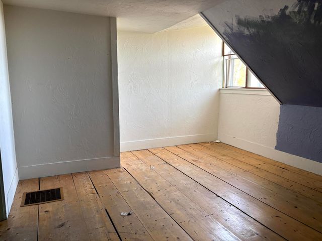 5 & 17 Berry Hill, Sheffield, VT 05866