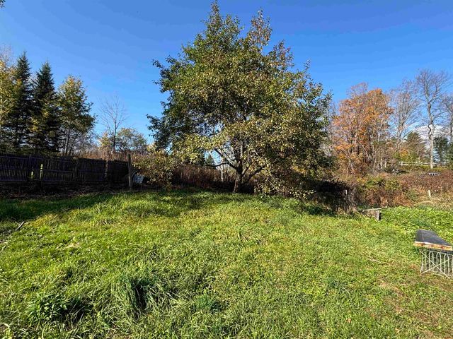 5 & 17 Berry Hill, Sheffield, VT 05866