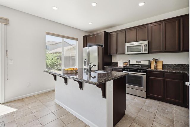 1336 Hughes St, Woodland, CA 95776