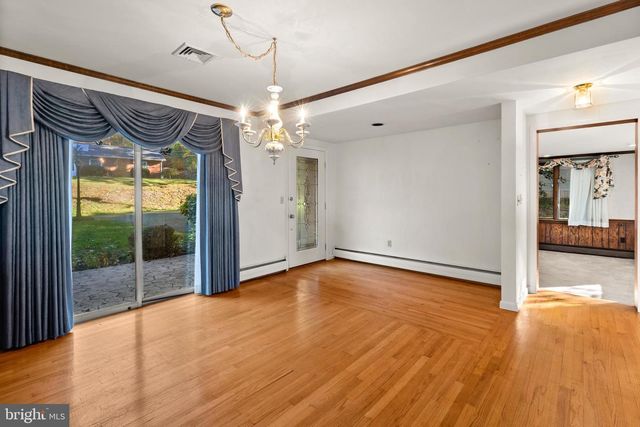 1011 WOODLAND DR, Quarryville, PA 17566