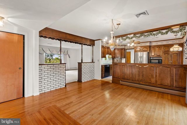 1011 WOODLAND DR, Quarryville, PA 17566