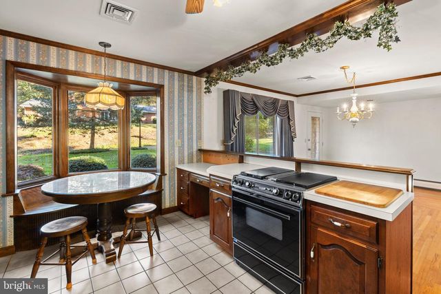 1011 WOODLAND DR, Quarryville, PA 17566