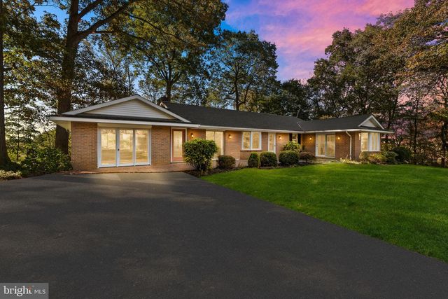 1011 WOODLAND DR, Quarryville, PA 17566