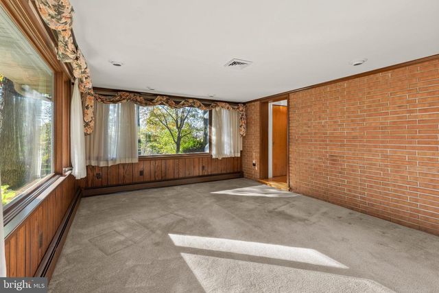 1011 WOODLAND DR, Quarryville, PA 17566