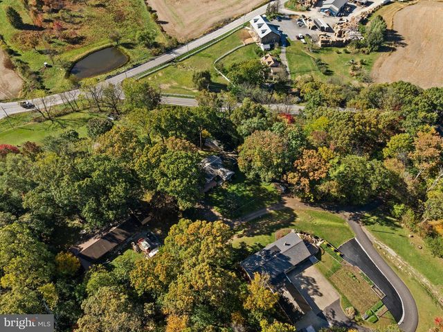 1011 WOODLAND DR, Quarryville, PA 17566