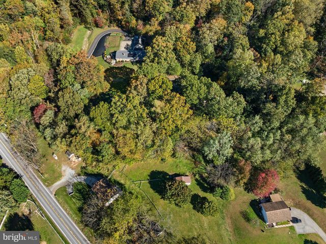 1011 WOODLAND DR, Quarryville, PA 17566