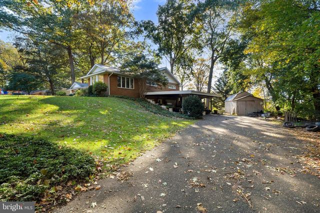 1011 WOODLAND DR, Quarryville, PA 17566