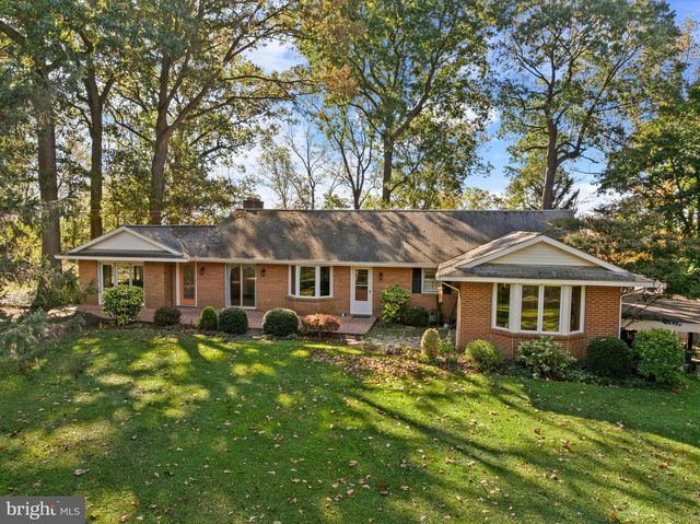 1011 WOODLAND DR, Quarryville, PA 17566