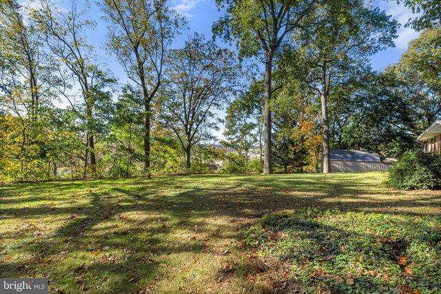 1011 WOODLAND DR, Quarryville, PA 17566