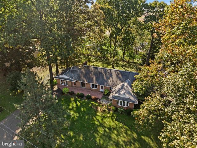 1011 WOODLAND DR, Quarryville, PA 17566