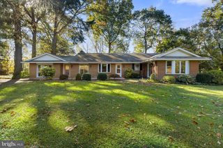 1011 WOODLAND DR, Quarryville, PA 17566