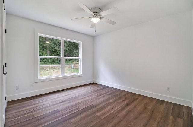 1259 Franklin Loop, Clarkrange, TN 38553