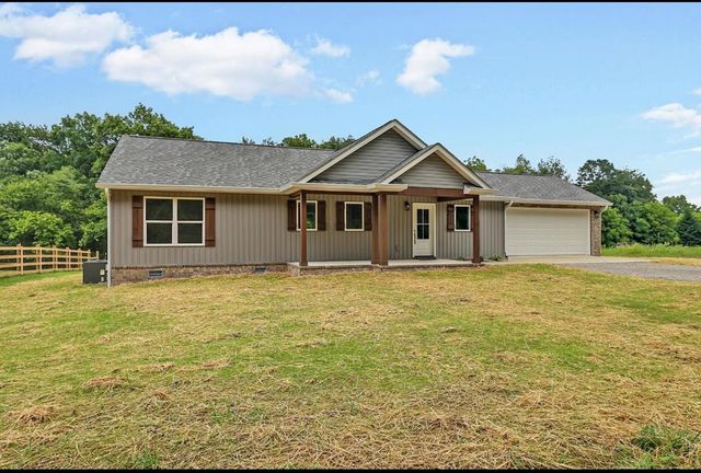1259 Franklin Loop, Clarkrange, TN 38553