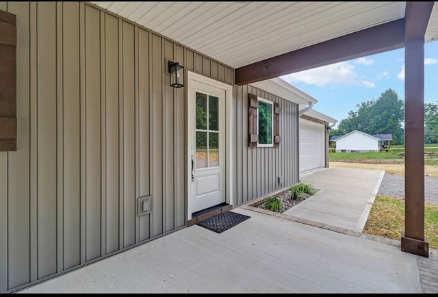 1259 Franklin Loop, Clarkrange, TN 38553