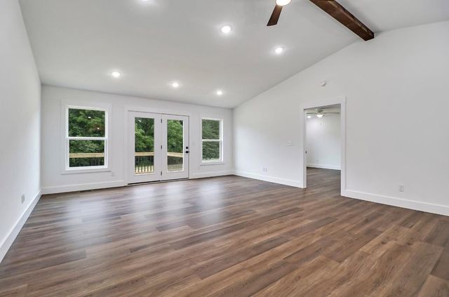1259 Franklin Loop, Clarkrange, TN 38553