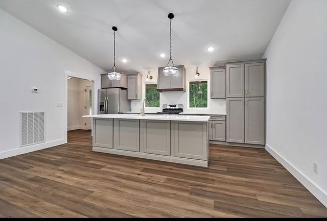1259 Franklin Loop, Clarkrange, TN 38553