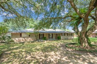 5015 Fennwood Dr, Zachary, LA 70791