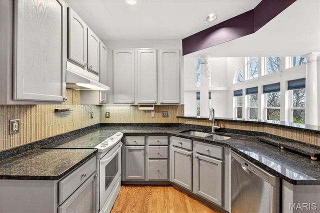 433 Spears Street, St Louis, MO 63127