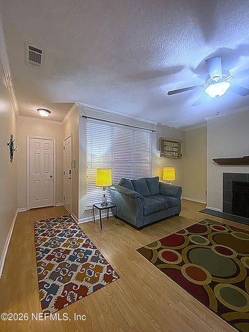 605 CLUBHOUSE Court, Jacksonville, FL 32256