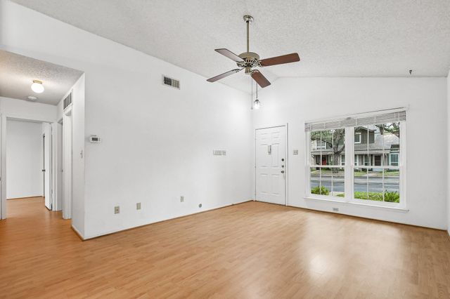1015 E Yager LN 2, Austin, TX 78753