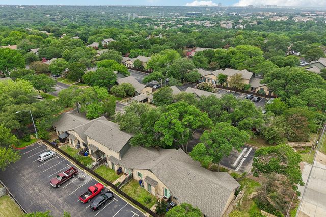1015 E Yager LN 2, Austin, TX 78753