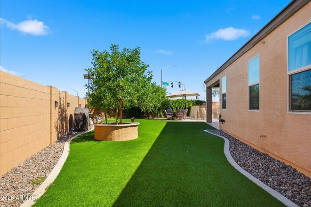 265 W TENIA Trail, San Tan Valley, AZ 85143