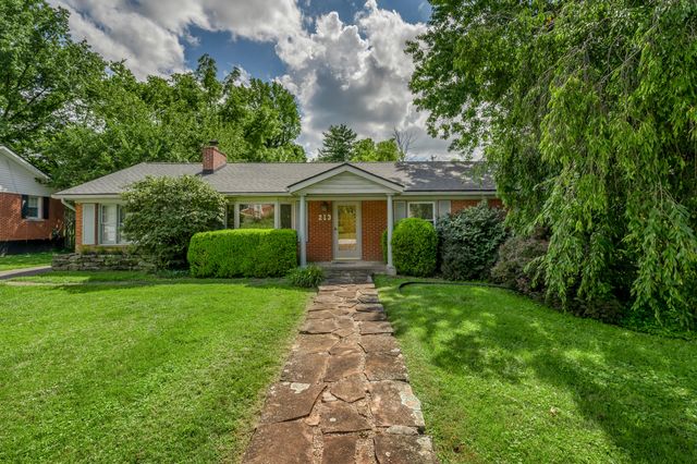 213 Eastway Drive, Richmond, KY 40475