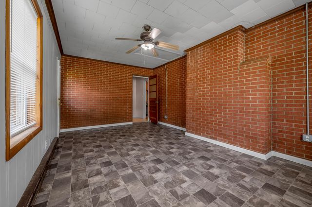 213 Eastway Drive, Richmond, KY 40475