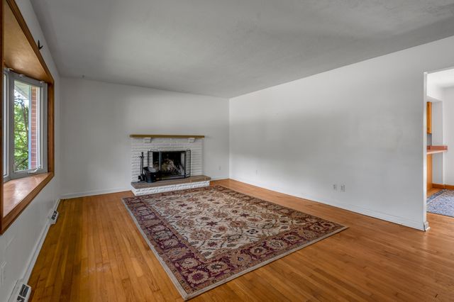 213 Eastway Drive, Richmond, KY 40475