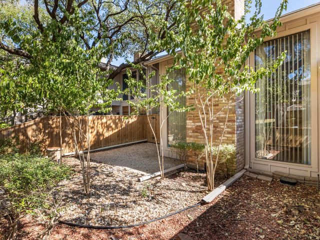 8216 Summer Side DR, Austin, TX 78759