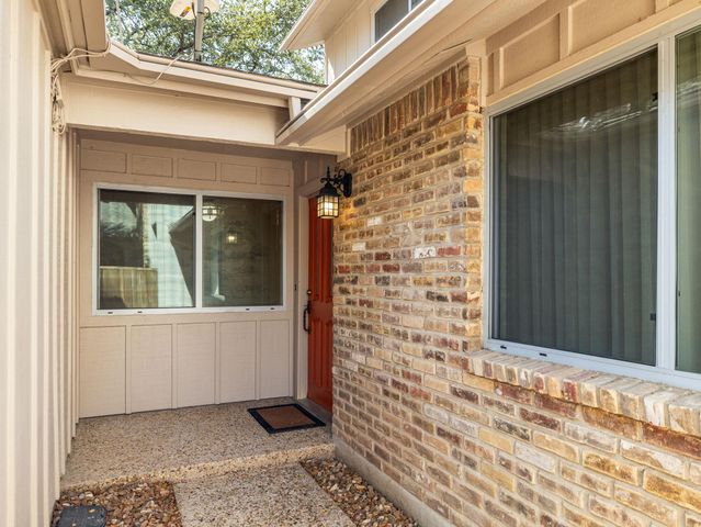 8216 Summer Side DR, Austin, TX 78759