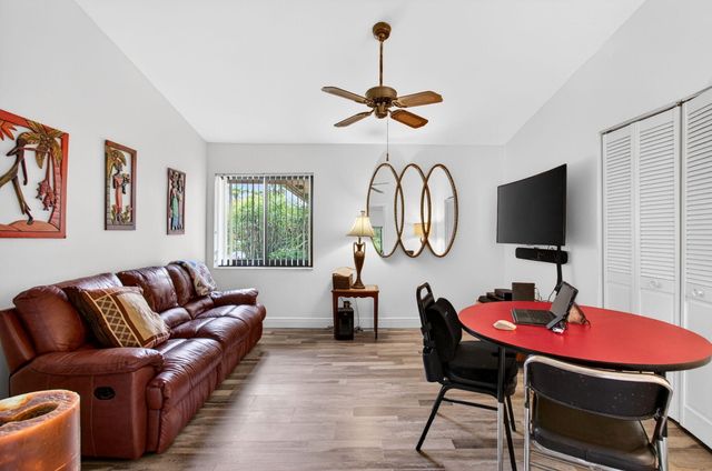 6839 Villas Drive S, Boca Raton, FL 33433