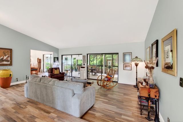 6839 Villas Drive S, Boca Raton, FL 33433