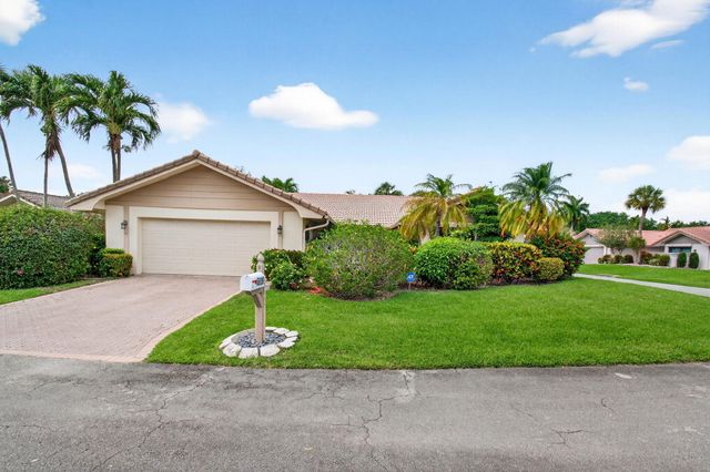 6839 Villas Drive S, Boca Raton, FL 33433