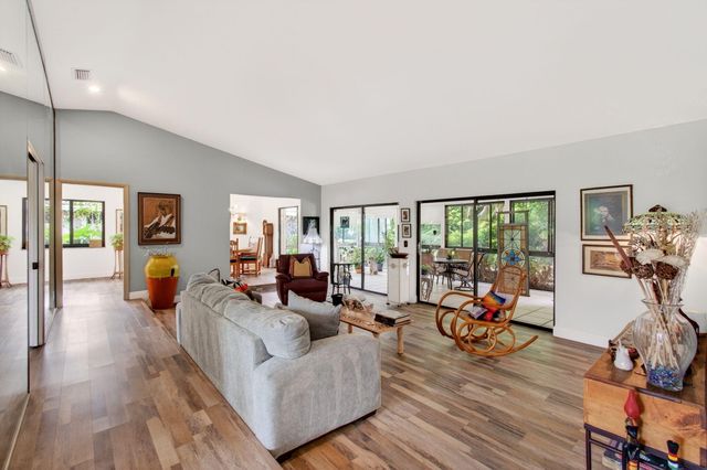 6839 Villas Drive S, Boca Raton, FL 33433