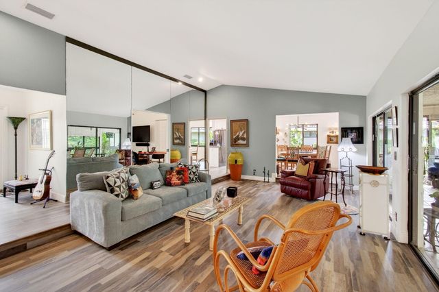 6839 Villas Drive S, Boca Raton, FL 33433