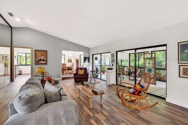 6839 Villas Drive S, Boca Raton, FL 33433