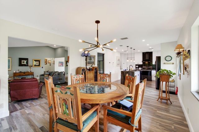 6839 Villas Drive S, Boca Raton, FL 33433