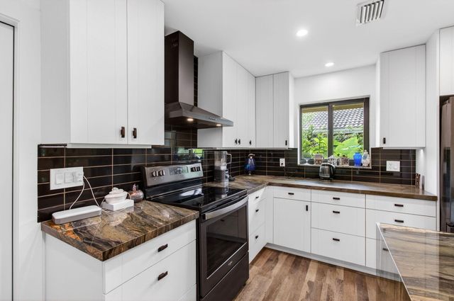 6839 Villas Drive S, Boca Raton, FL 33433