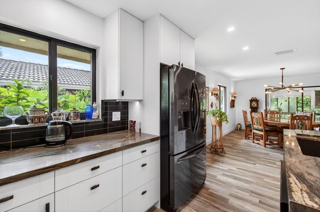 6839 Villas Drive S, Boca Raton, FL 33433