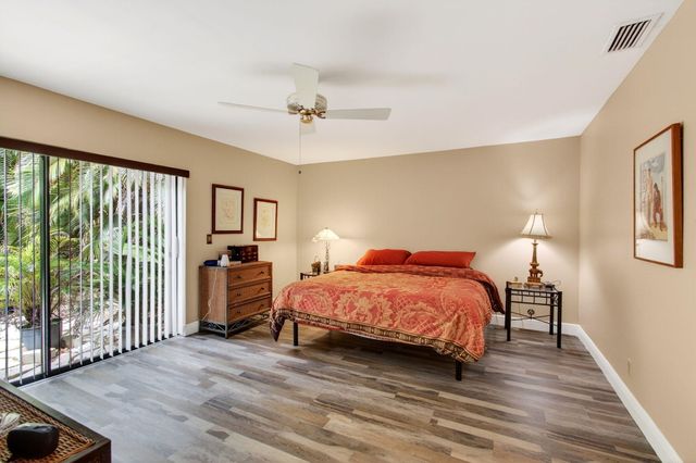 6839 Villas Drive S, Boca Raton, FL 33433