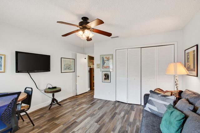 6839 Villas Drive S, Boca Raton, FL 33433