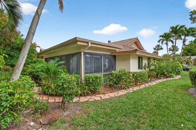 6839 Villas Drive S, Boca Raton, FL 33433